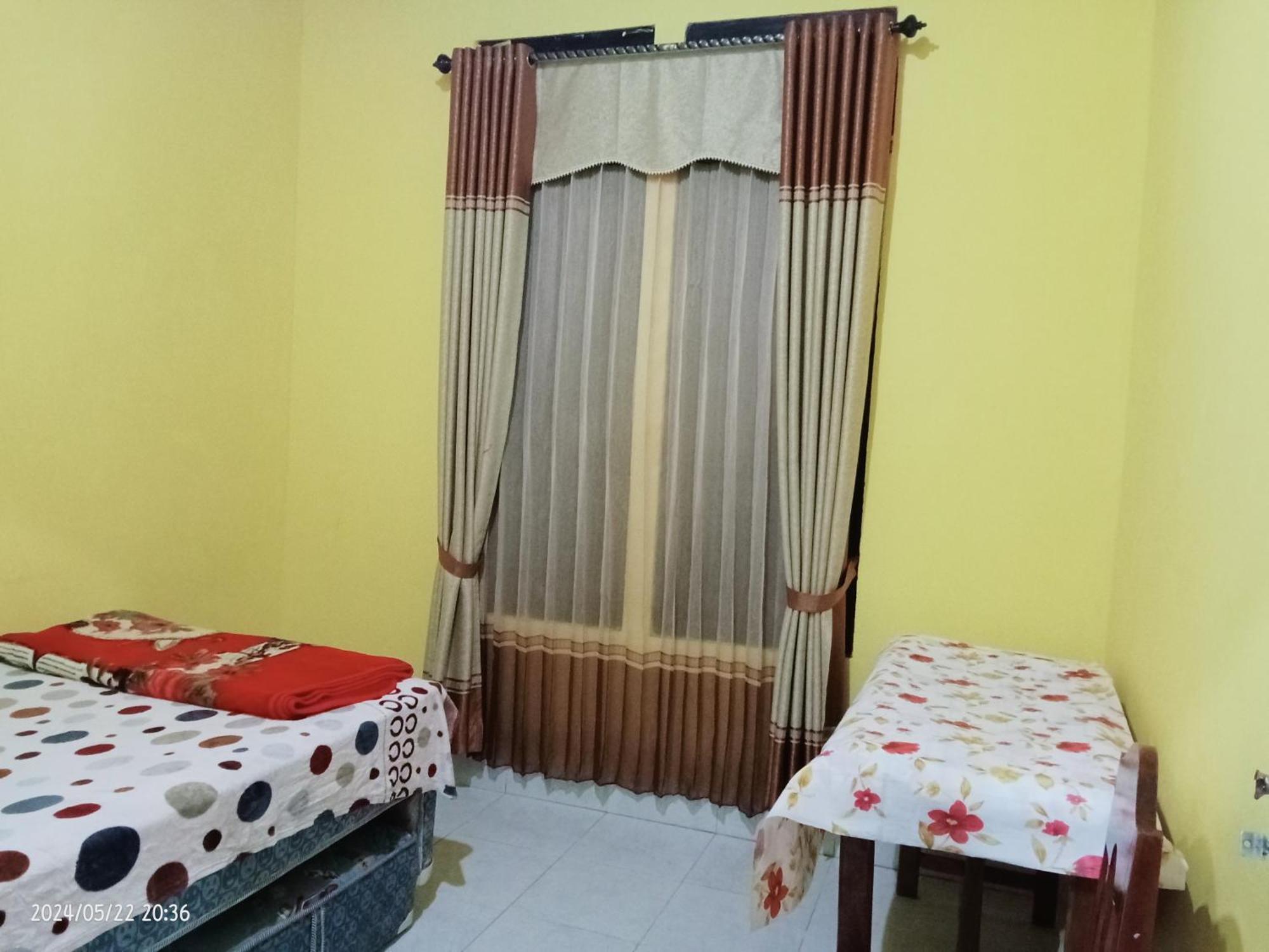Petra Homestay Bangka Leda Ruteng Exterior foto