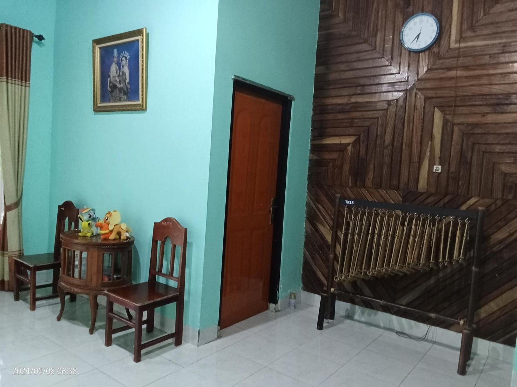 Petra Homestay Bangka Leda Ruteng Exterior foto